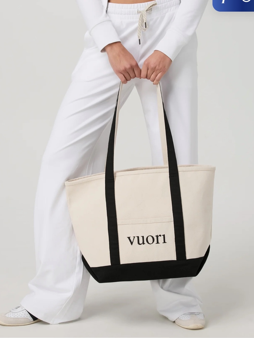 Vuori limited edition Cream and Black Canvas Tote - Picture 3 of 3